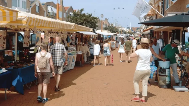 Toeristenmarkt van Katwijk
